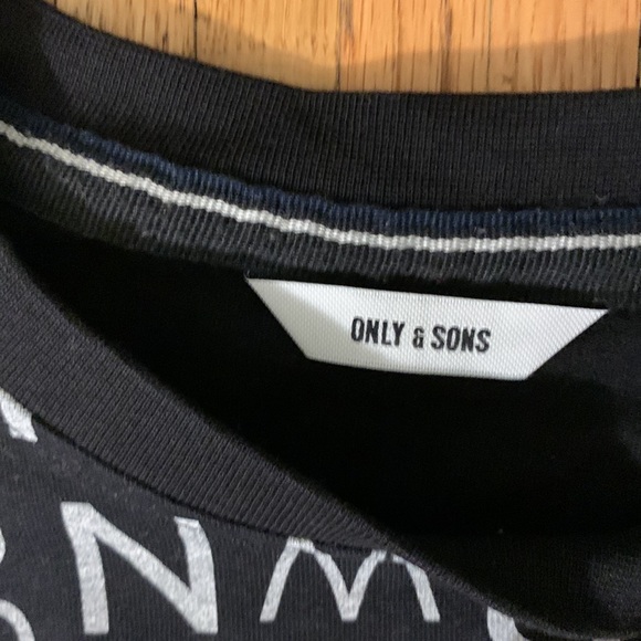(HP)ASOS X Only & Sons oversize t-shirt with letter print in black - Picture 6 of 8